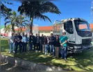 Prefeitura recebe caminhão-prancha para reforçar frota municipal