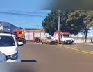 Motociclista e passageira ficam feridos após colisão com picape