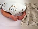 Mulher abandona recém-nascido em lixeira por ‘não querer’ ter filhos