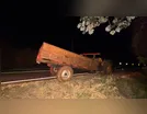 Idoso fica ferido após colisão entre carro e trator em Grandes Rios