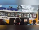 Ladrão toma reféns em ônibus, faz live no Facebook e chama imprensa