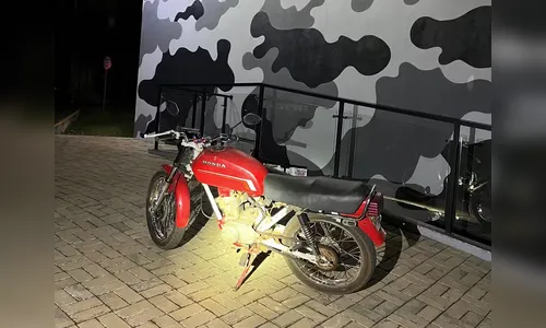 Moto furtada há 25 anos é apreendida pela PM no Paraná