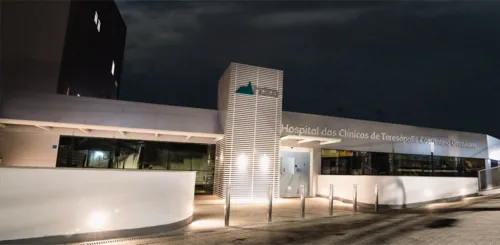 A administração do hospital informou que todas as medidas cabíveis estão sendo tomadas para esclarecer o episódio e garantir o respeito às normas éticas e profissionais da instituição.