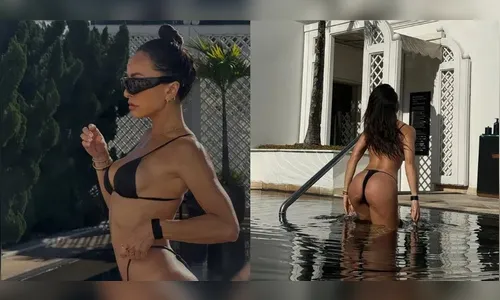 Sabrina Sato empina o bumbum na piscina e arranca elogios na internet