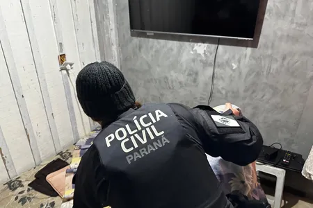 A investigação apura o roubo à mão armada de ao menos seis carros e o furto de três motocicletas