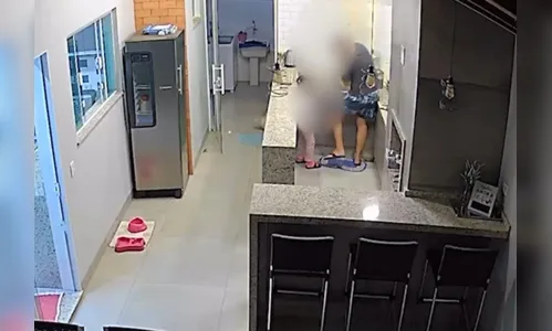 Homem fica ferido após panela de pressão explodir no PR; veja o vídeo