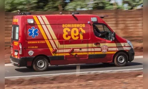 Queda de moto deixa duas pessoas feridas em Ivaiporã