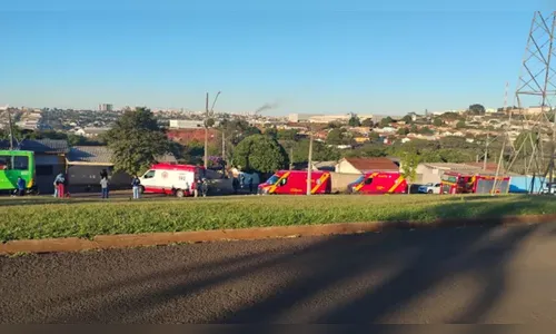 Motociclista fica em estado grave após bater na traseira de ônibus