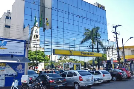 Alarmes de três agências bancárias disparam na madrugada em Apucarana