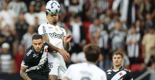 Após vitória no clássico e estreia de Ancelotti, Botafogo recebe o Vitória, que tenta encerrar jejum sob o comando de Carille.