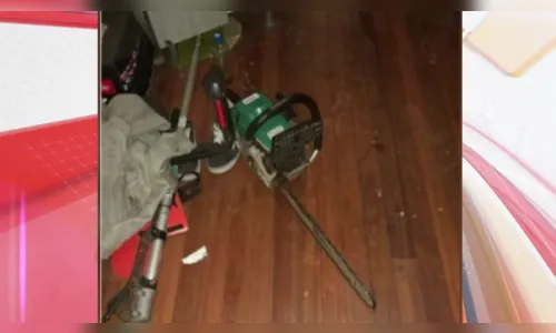 Homem embriagado tenta agredir esposa com serra elétrica em SC