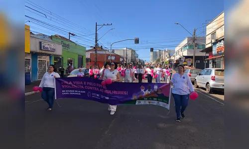 Jandaia participa da 'Caminhada do Meio-Dia' pelo fim do feminicídio