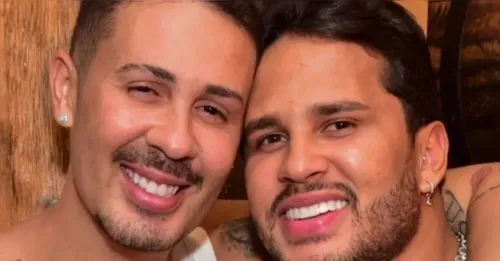 Carlinhos teria se descoberto bissexual e estaria encantado por uma mulher.