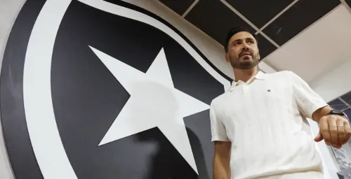 Com passagem pela comissão da Seleção Brasileira, Davide Ancelotti assume o Botafogo e traz equipe europeia; clube aposta em juventude e inovação