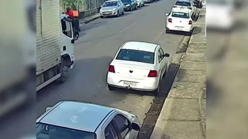 Ele foi conduzido à Central de Plantão pela Polícia Militar