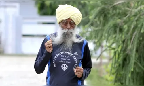 Maratonista de 114 anos morre atropelado ao cruzar rua