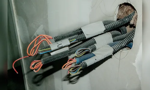 Bandido invade residência em reforma e agride morador em Apucarana