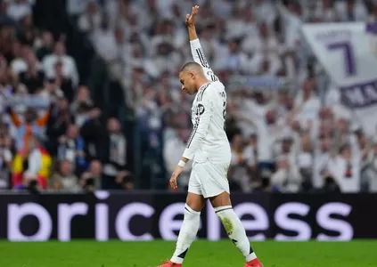 Florentino Pérez acompanha treino do Real Madrid antes de duelo com a Juventus; Mbappé treinou normalmente