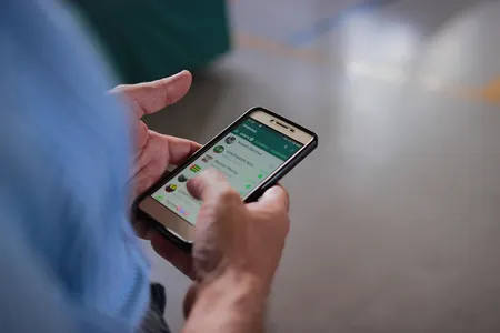 Golpistas usam celular hackeado para pedir PIX em Apucarana