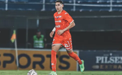 Gustavo Caballero, artilheiro no futebol paraguaio, chega ao Santos como promessa de velocidade e gols no ataque alvinegro