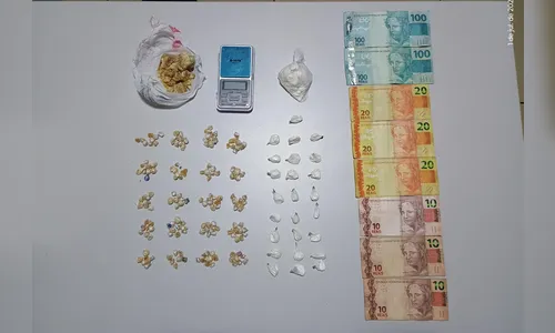 Homem é preso por tráfico com mais de 190 porções de drogas