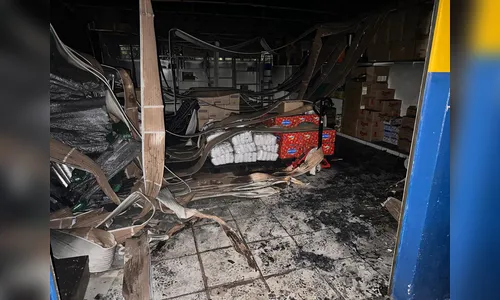 Fogo atinge Central de Abastecimento da Merenda Escolar em Arapongas