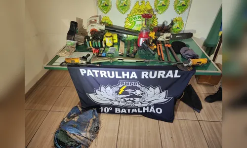 PM prende dois e recupera itens furtados, de liquidificador a torresmo