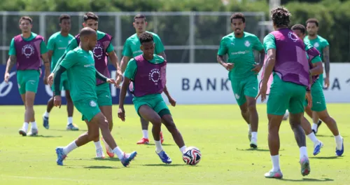 Jogadores do Palmeiras se preparam para encarar Chelsea