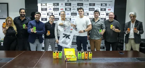 Marca de bebidas de Neymar estampará o uniforme e a braçadeira do Santos, que será o primeiro clube do país a comercializar esse espaço de forma oficial.