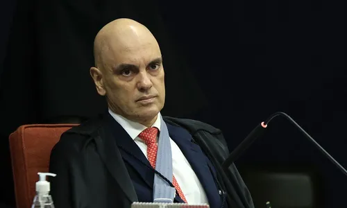 Moraes suspende atos sobre IOF e convoca audiência de conciliação