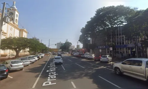 Mulher é assaltada por casal ao sair de agência bancária em Apucarana