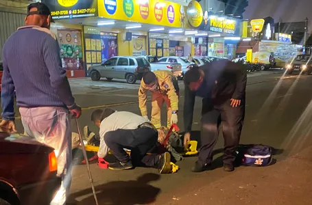 Mulher foi socorrida pelo Corpo de Bombeiros