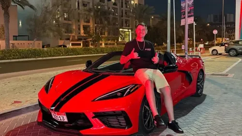 Na internet, Eduardo Felipe Campelo ostentava uma vida de luxo nos Emirados Árabes