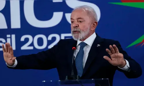 Lula diz que Brics seguirá discutindo alternativas ao dólar