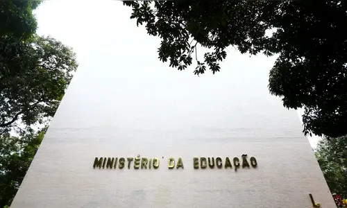 MEC e governo estadual anunciam apoio a escola que sofreu ataque no RS