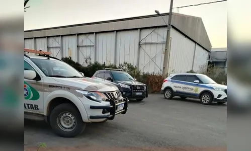 Forte odor revela corpo em avançado de decomposição dentro de galpão