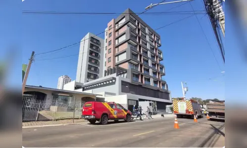 Técnico morre prensado por elevador durante manutenção em prédio