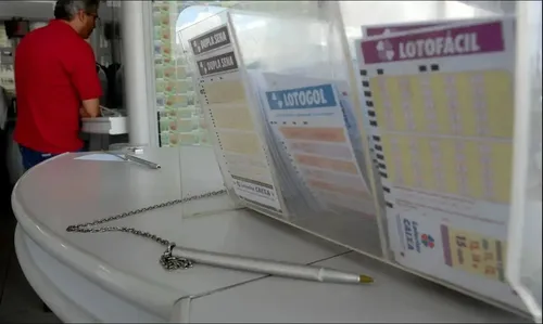 O jogador escolhe de 15 a 20 números entre os 25 disponíveis no volante