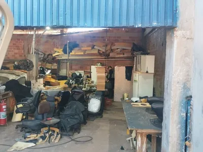 Os agentes também aprenderam celulares, equipamentos eletrônicos, documentos da vítima, R$ 27 mil em dinheiro e outros itens