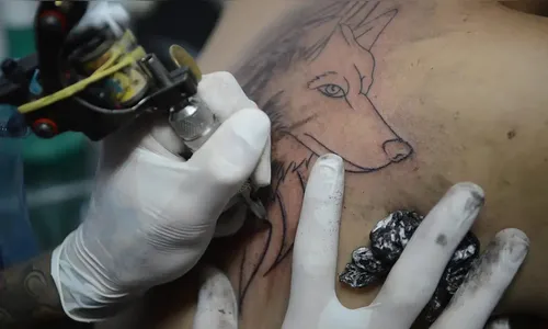 Conselho Federal de Medicina proíbe anestesia para realização de tatuagens
