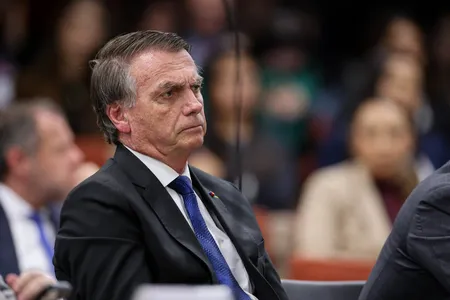PGR quer Bolsonaro condenado a 43 anos de prisão