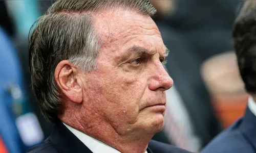 Polícia Federal encontra dólares na casa de Bolsonaro