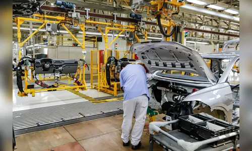 Indústria do Paraná é a segunda que mais cresce no Brasil em 2025