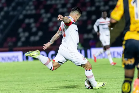 Tricolor tenta manter reação sob comando de Allan Aal; Voltaço busca 1ª vitória fora de casa