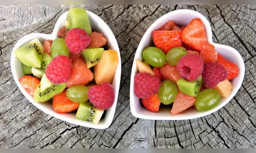 Saiba como o consumo de frutas beneficia o intestino e a imunidade