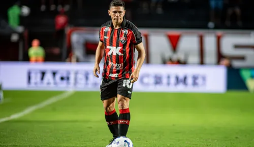 Vitória tenta embalar após fim de jejum histórico; Sport segue sem vencer e amarga a lanterna com campanha dramática