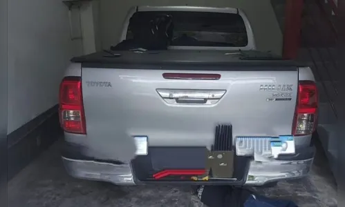 Dois homens são presos após caminhonete furtada ser achada em motel