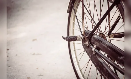 Adolescente fica ferido após colisão entre bicicletas em Apucarana