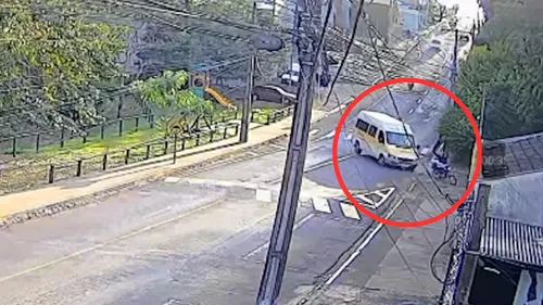 A colisão deixou um motoclista de 22 anos ferido