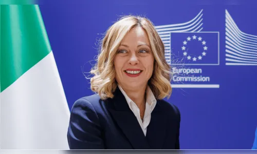 Site pornô divulga fotos manipuladas da primeira-ministra italiana